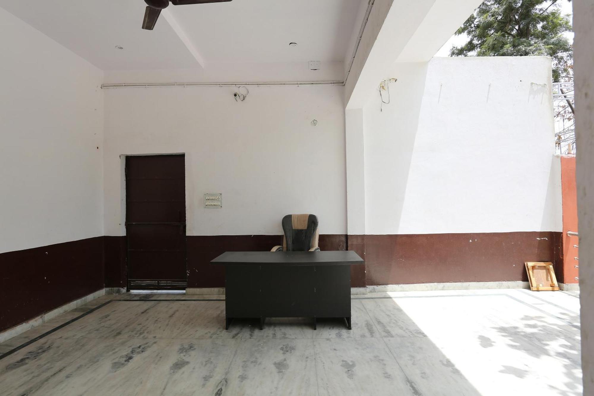 Hotel Spot On Angel Garden Alīgarh Esterno foto