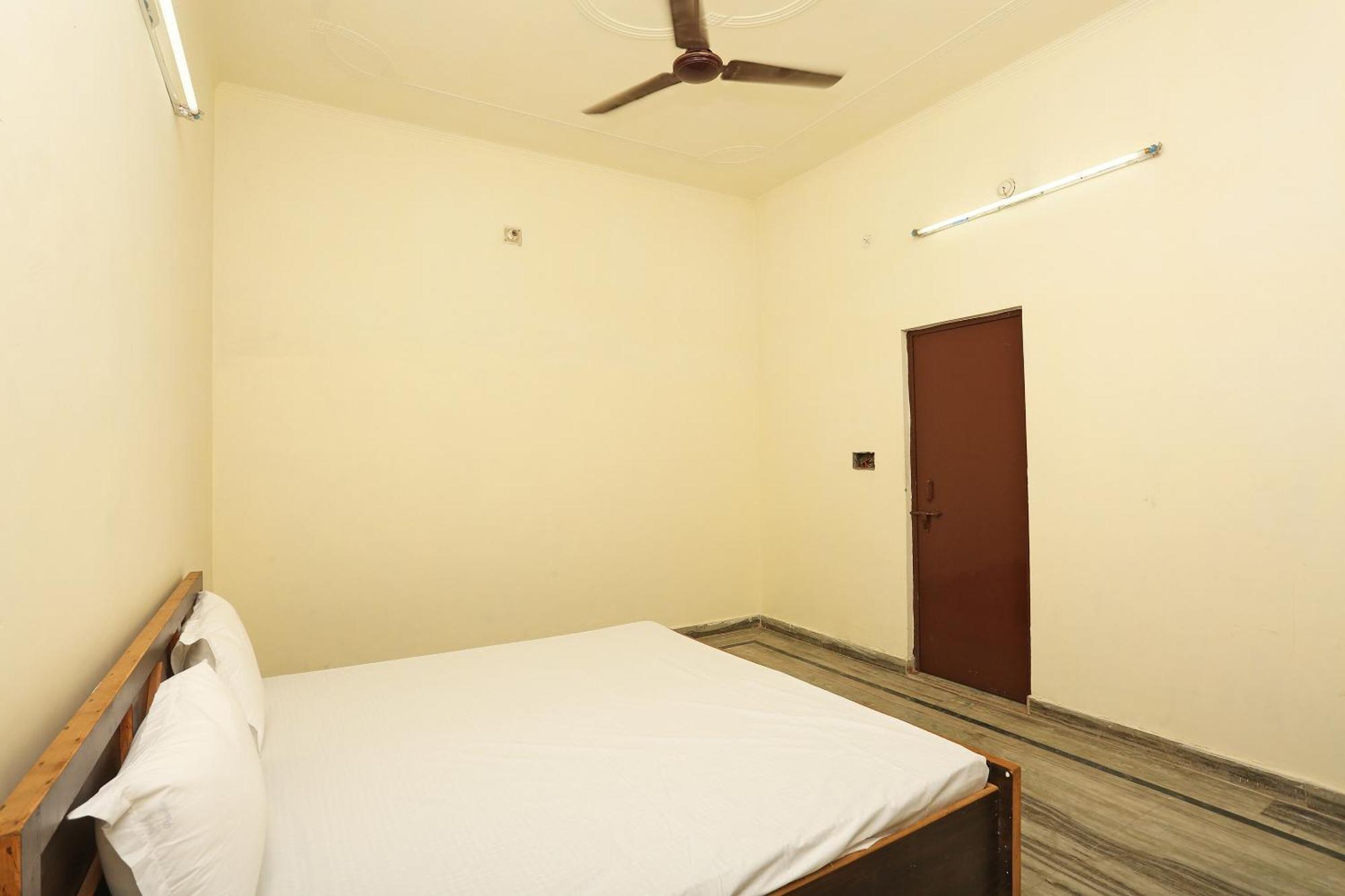 Hotel Spot On Angel Garden Alīgarh Esterno foto