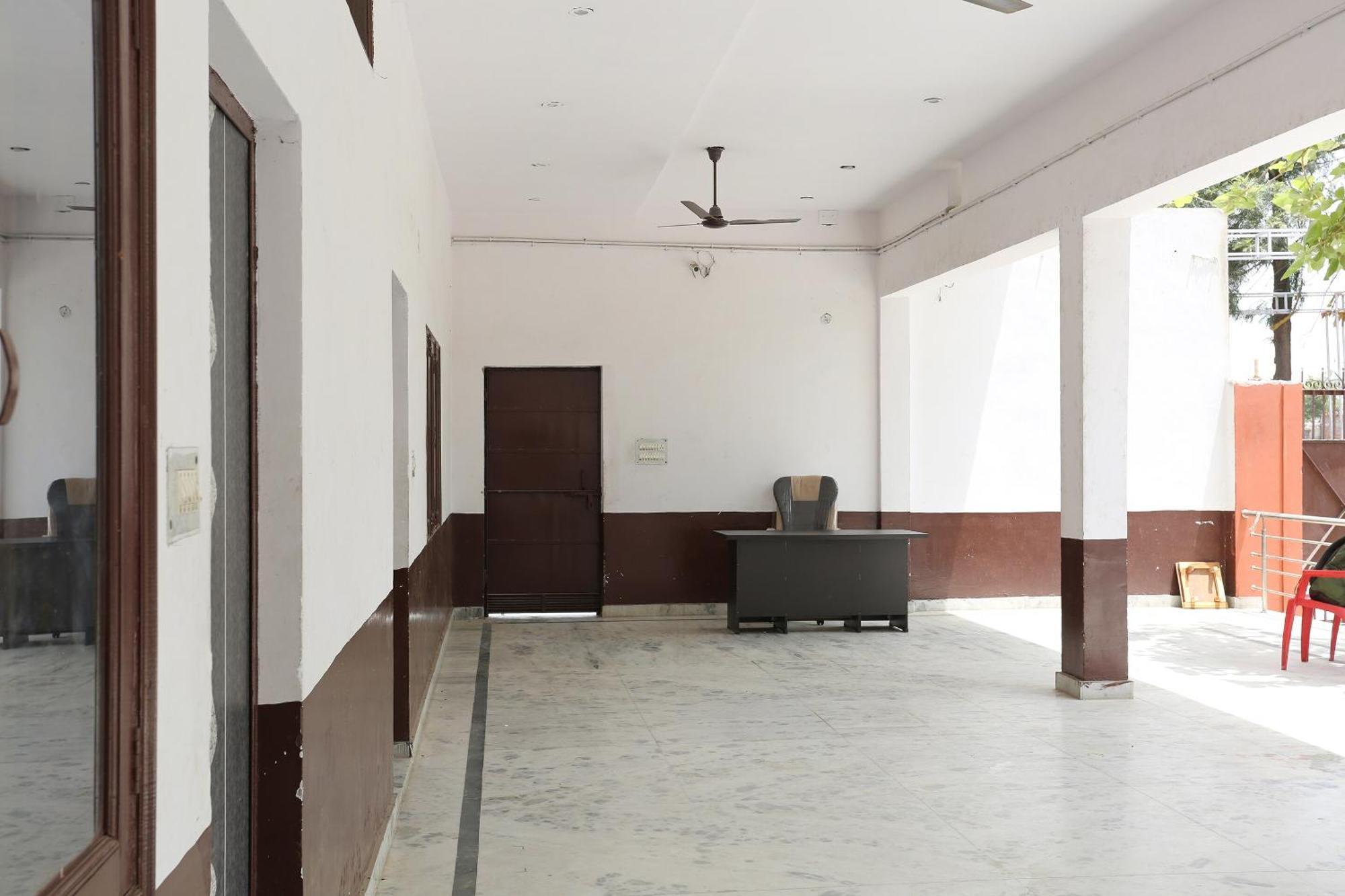 Hotel Spot On Angel Garden Alīgarh Esterno foto